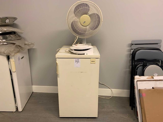 Koelkast, ventilator & wafelijzer - afbeelding 1 van  4