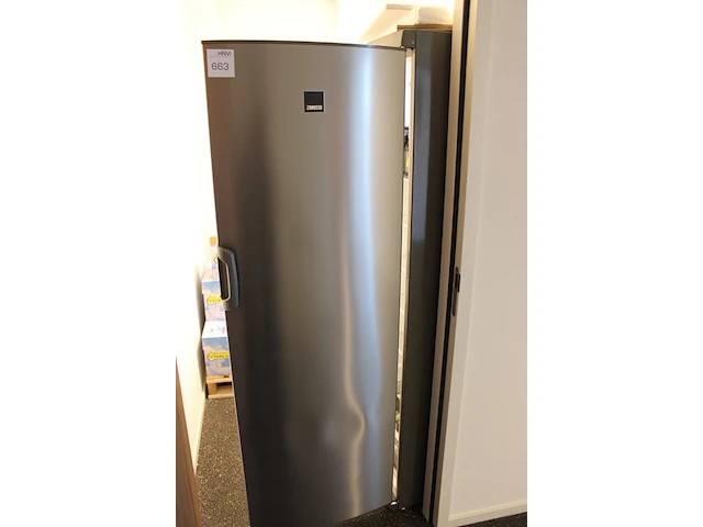Koelkast zanussi hoog model. afmeting 60 x 60 cm. hoogte 185 cm - afbeelding 2 van  4
