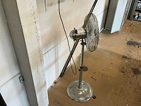 Koelkast,wasmachine en ventilator - afbeelding 8 van  9