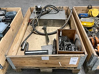 Koelmiddel tank en divers - afbeelding 1 van  7