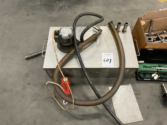 Koelmiddel tank en divers - afbeelding 6 van  7