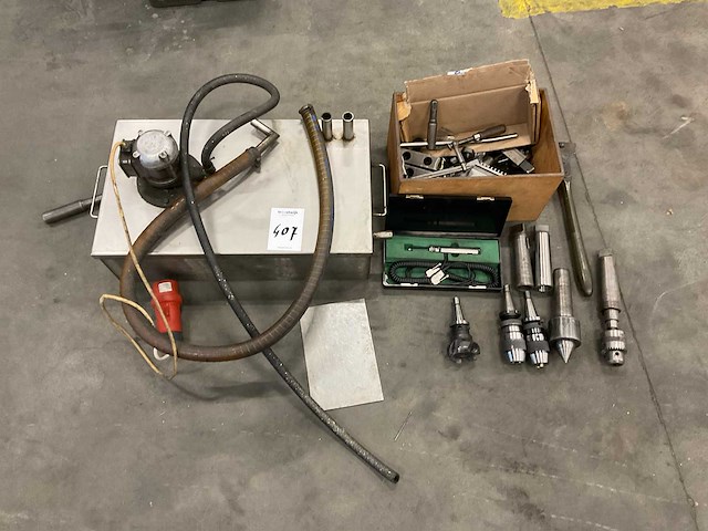 Koelmiddel tank en divers - afbeelding 1 van  4