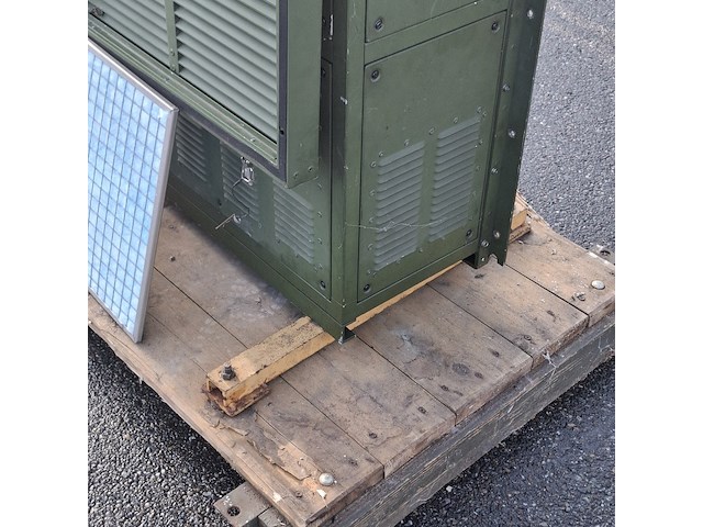 Koelmotor in houten transportkist - afbeelding 11 van  14