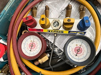 Koeltechniek manometerset met vulslangen en koppelingen in koffer - afbeelding 3 van  4