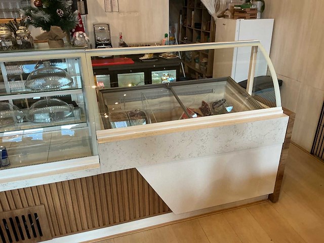 Koelvitrine combinatie 4,9m breed - afbeelding 37 van  41