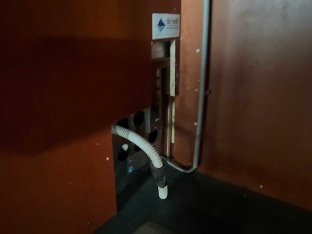 Koelvitrine voor presentatie o.a. gebak, koude producten - afbeelding 6 van  9