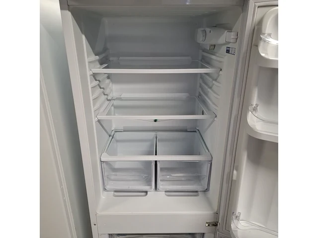 Koel/vries combinatie, indesit a+, cm02 - afbeelding 5 van  9