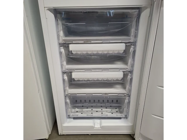 Koel/vries combinatie, indesit a+, cm02 - afbeelding 8 van  9