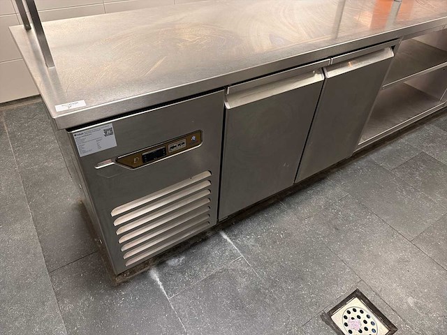 Koelwerkbank inclusief dubbeldeurs koeling / wasbak - afbeelding 2 van  5