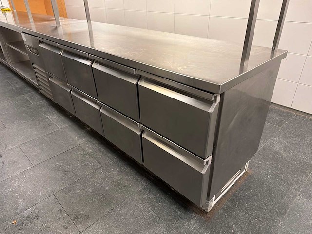 Koelwerkbank inclusief gekoelde lades / wasbak - afbeelding 1 van  5