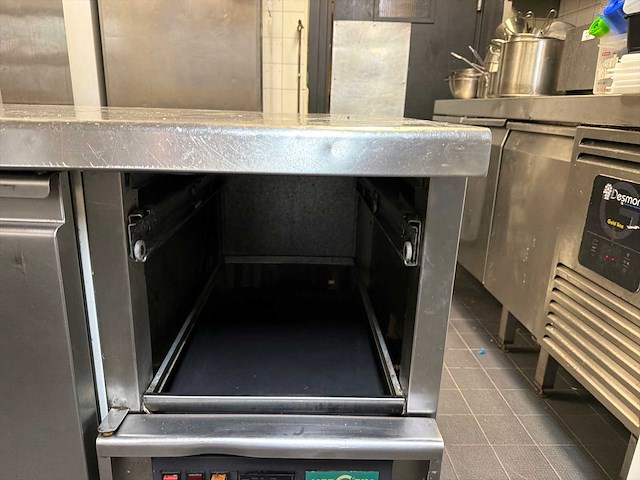 Koelwerkbank met dubbeldeurs koeling - afbeelding 3 van  5