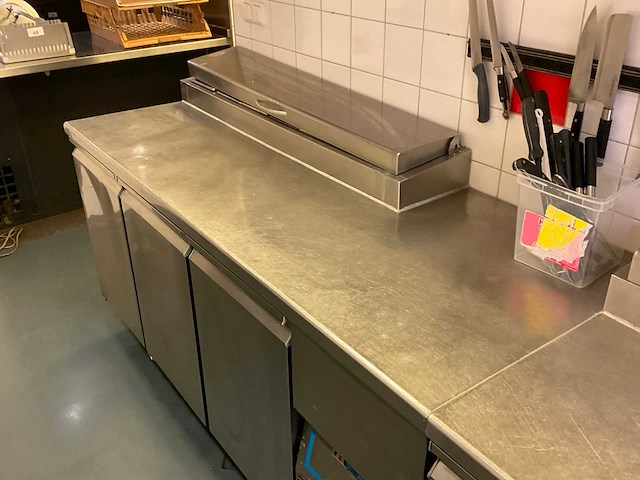 Koelwerkbank met saladette - afbeelding 2 van  3