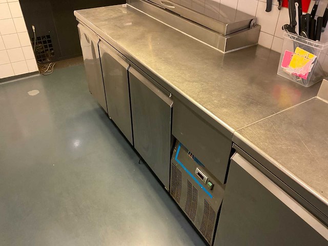Koelwerkbank met saladette - afbeelding 3 van  3