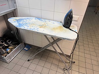 Koenic - strijkijzer met plank - afbeelding 1 van  3