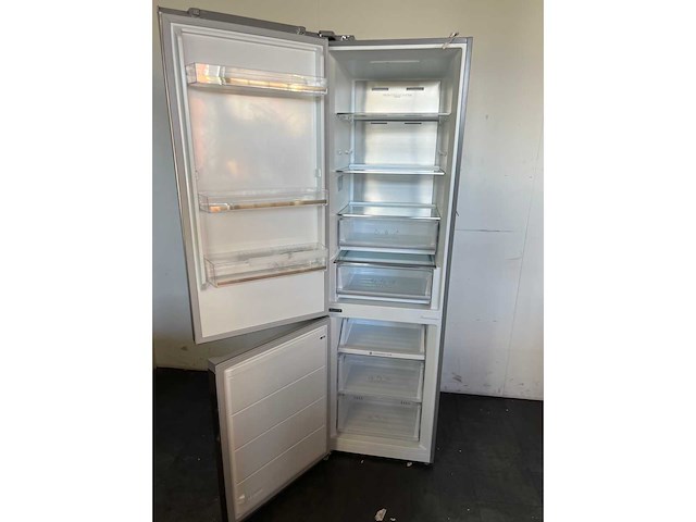 Koenic kfk 611 - koel-vriescombinatie - afbeelding 2 van  5