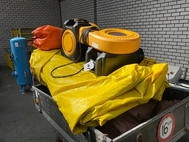 Koepel tent 10 x 10 x 6 meter, opblaasbaar, 2 nieuwe blowers, in-ritsbare zijpanelen - afbeelding 10 van  12