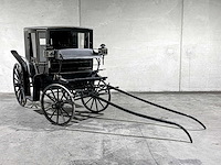 Koets berline klassieke paardenkoets - afbeelding 4 van  34