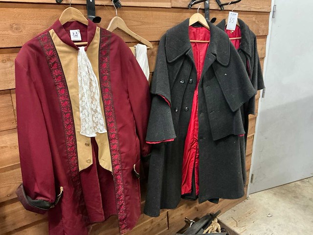 Koetsierjas (3x) - afbeelding 1 van  4