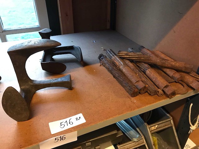 Koevoet en divers (2x) - afbeelding 1 van  1