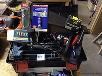 Koffer met inhoud - afbeelding 1 van  3