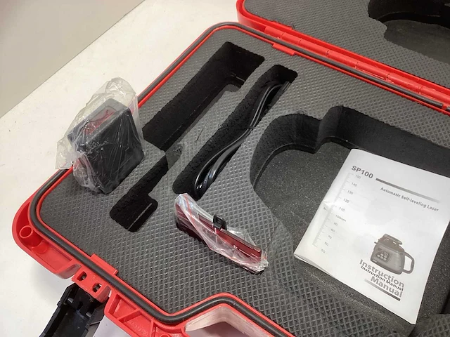 Koffer voor laser - met toebehoren - afbeelding 1 van  7