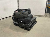 Koffers en weekendtassen met onbekende inhoud - afbeelding 2 van  6