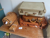 Koffers, mandje en sigarenmal - afbeelding 1 van  3