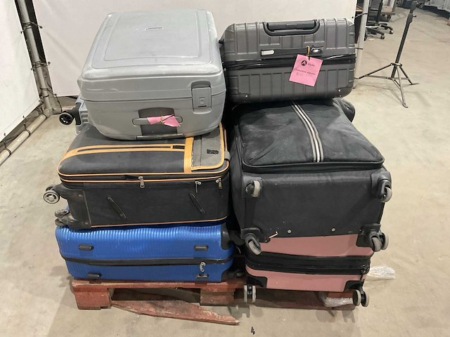 Koffers met onbekende inhoud - afbeelding 4 van  5