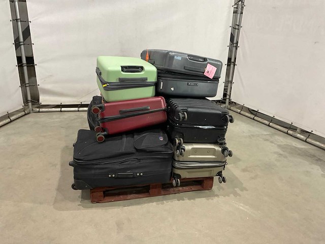 Koffers met onbekende inhoud - afbeelding 3 van  5