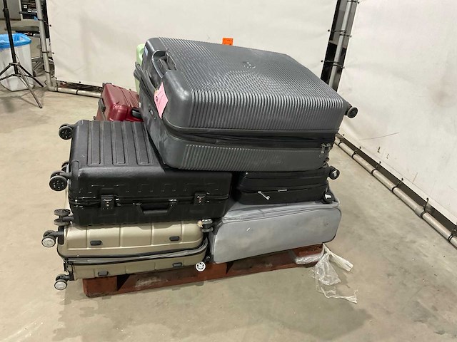 Koffers met onbekende inhoud - afbeelding 5 van  5