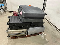 Koffers met onbekende inhoud - afbeelding 5 van  5