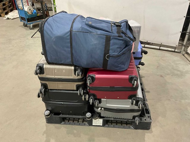 Koffers met onbekende inhoud - afbeelding 5 van  5