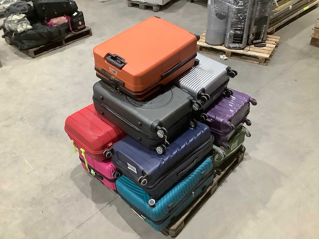 Koffers met onbekende inhoud - afbeelding 1 van  3