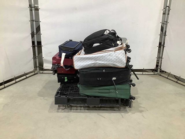 Koffers met onbekende inhoud - afbeelding 3 van  5