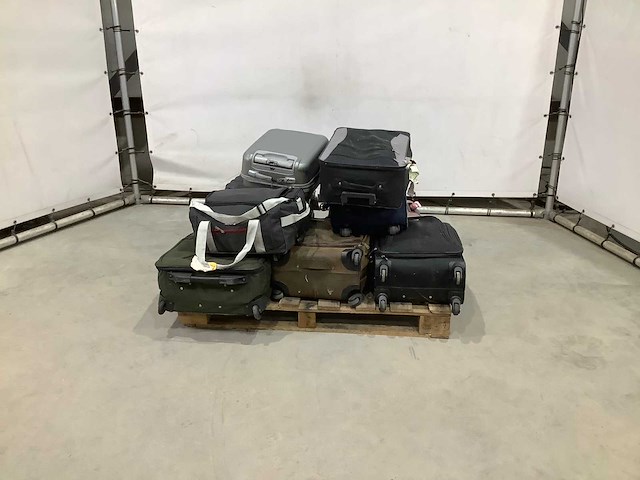 Koffers met onbekende inhoud - afbeelding 3 van  5