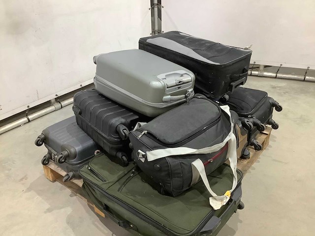 Koffers met onbekende inhoud - afbeelding 5 van  5