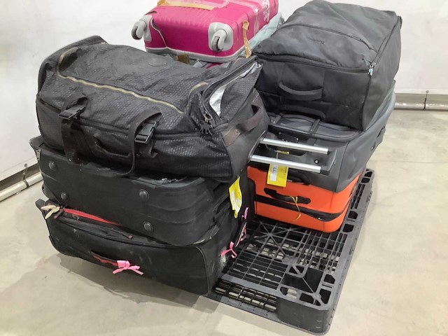 Koffers met onbekende inhoud - afbeelding 5 van  5