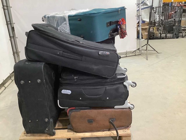 Koffers met onbekende inhoud - afbeelding 5 van  5