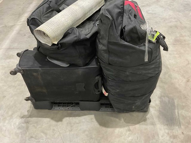 Koffers met onbekende inhoud - afbeelding 6 van  6
