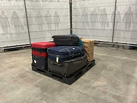 Koffers met onbekende inhoud - afbeelding 3 van  6