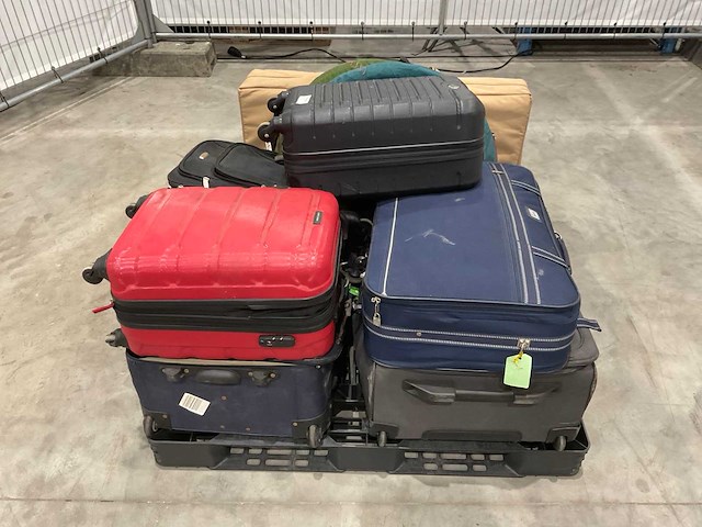Koffers met onbekende inhoud - afbeelding 6 van  6