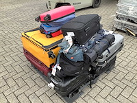 Koffers met onbekende inhoud - afbeelding 2 van  5