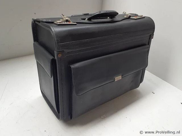 Koffer/trolley op wielen - afbeelding 1 van  6