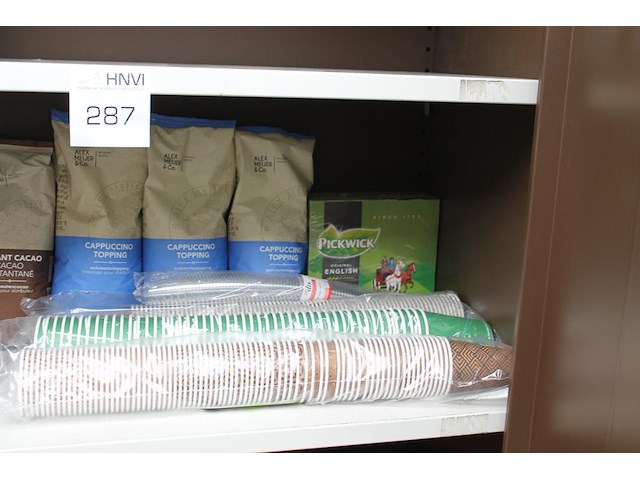 Koffie- en thee-producten o op schap w.o. soep, cacao, topping, thee en koffie. - afbeelding 2 van  3