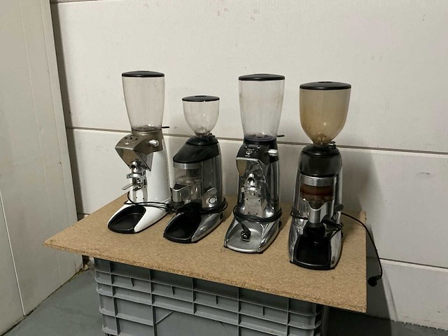 Koffie machines en toebehoren - afbeelding 1 van  25