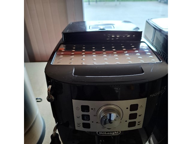 Koffie machines, o.a. delonghi, metro, siemens, philips - afbeelding 25 van  25