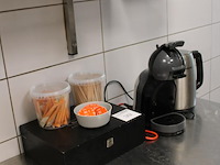 Koffieapparaat crups met waterkoker philips en diverse accessoires. - afbeelding 2 van  2