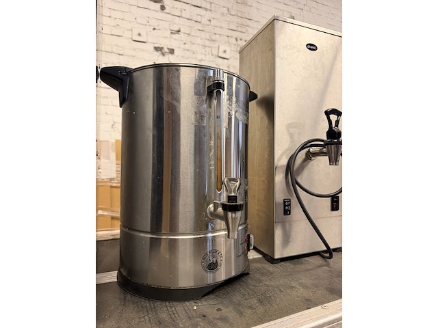 Koffieautomaat, 1x heetwaterketel, 2x animo warmhoud- of heetwaterdispensers - afbeelding 4 van  9