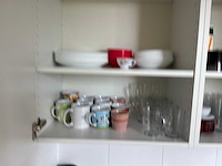 Koffiehoek met philips koffiemachine en tafel - afbeelding 4 van  8