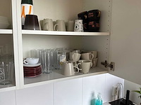 Koffiehoek met philips koffiemachine en tafel - afbeelding 7 van  8